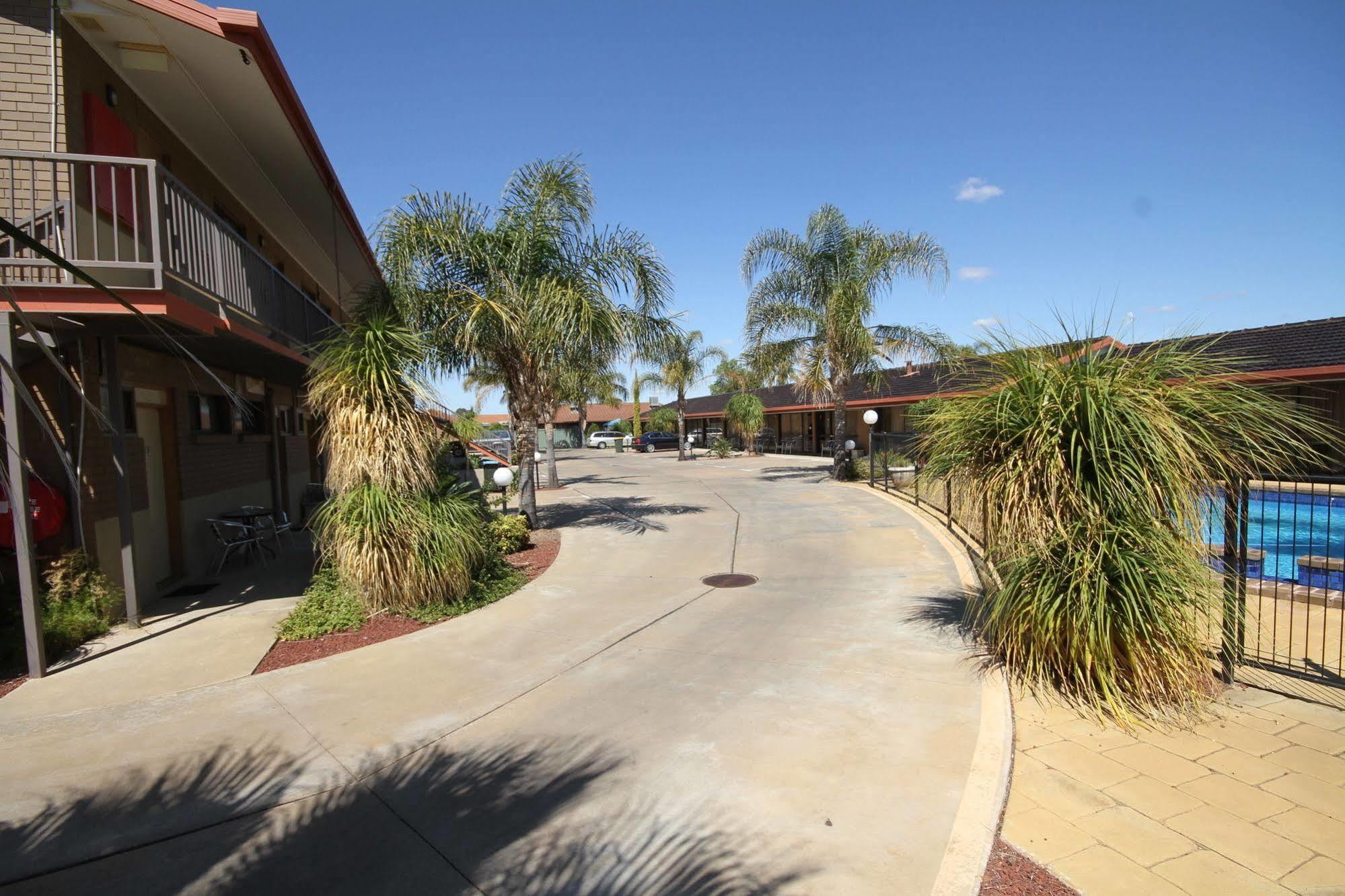 Motor Motel